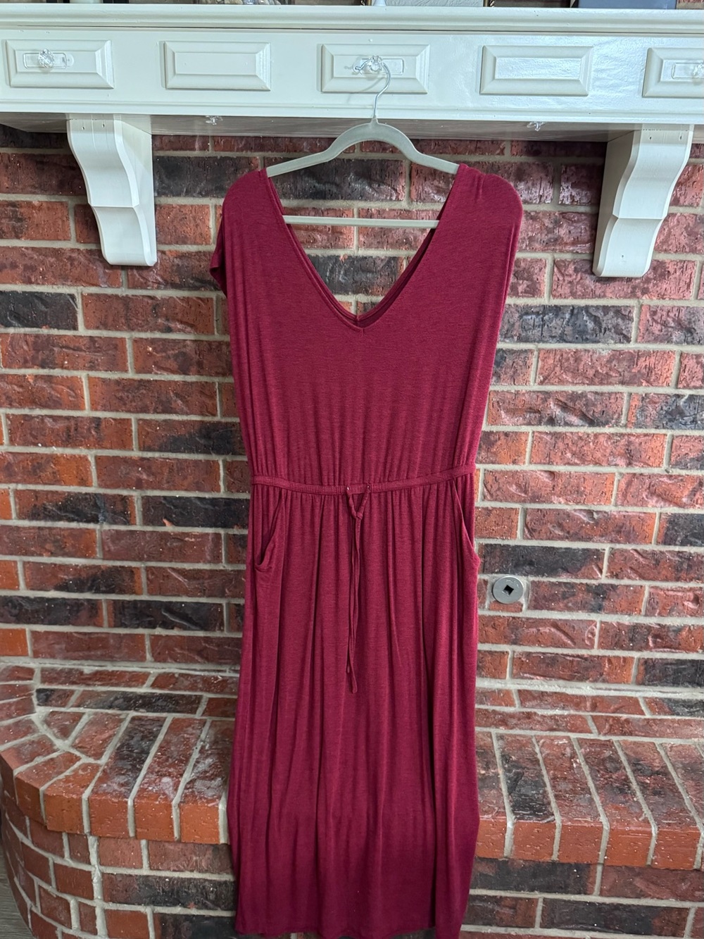 NWOT torrid Wine-Red V-Neck Sleeveless Maxi Dress with Tie Waist Sz 0 (14)